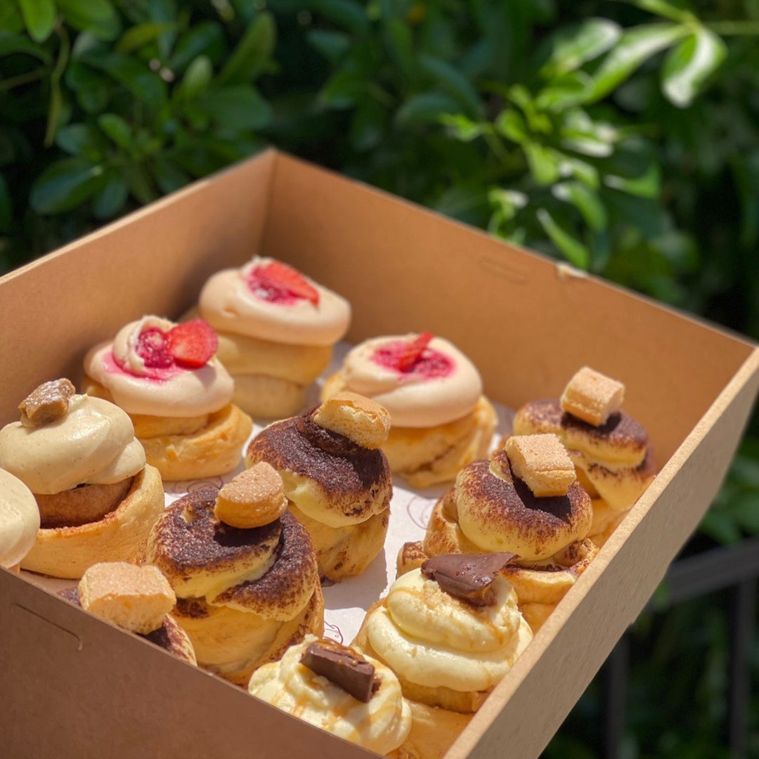 Box of 12: Mini – Scroll Station